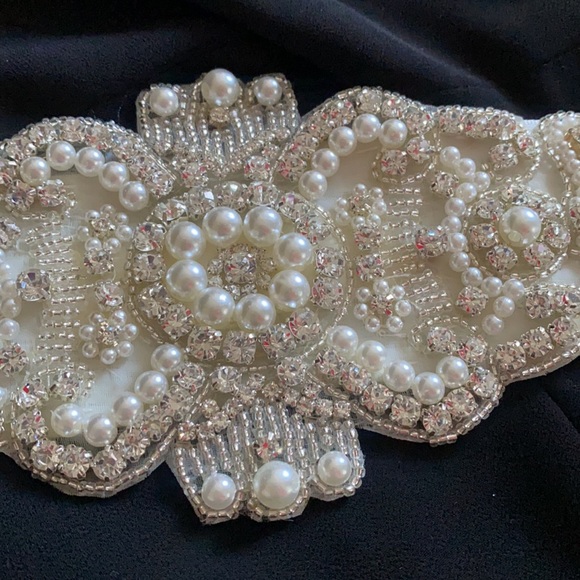 David’s Bridal Pearl and Rhinestone Ivory Sash main image 4